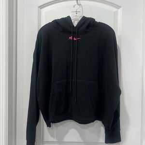 A'ja Wilson Signature Women's Oversized Cropped Basketball Hoodie from Nike